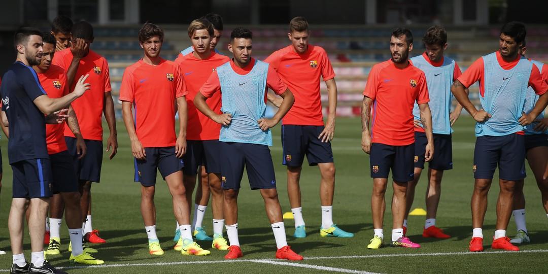 Continuan los entrenamientos del primer equipo del FC Barcelona en la Ciutat Esportiva Joan Gamper